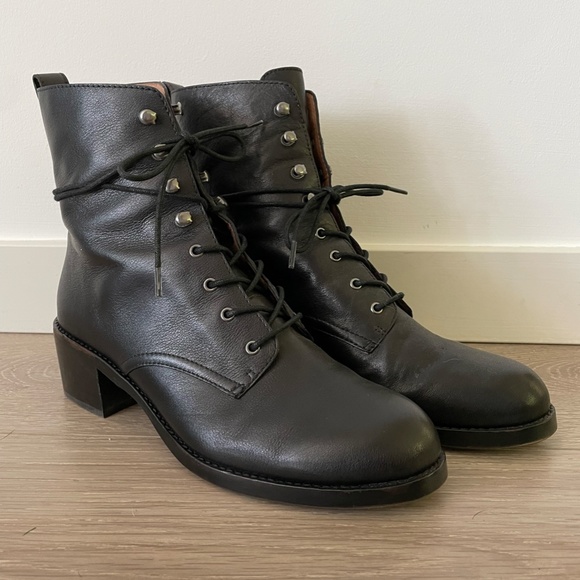 Madewell Shoes - Madewell Patti Lace-Up Boot